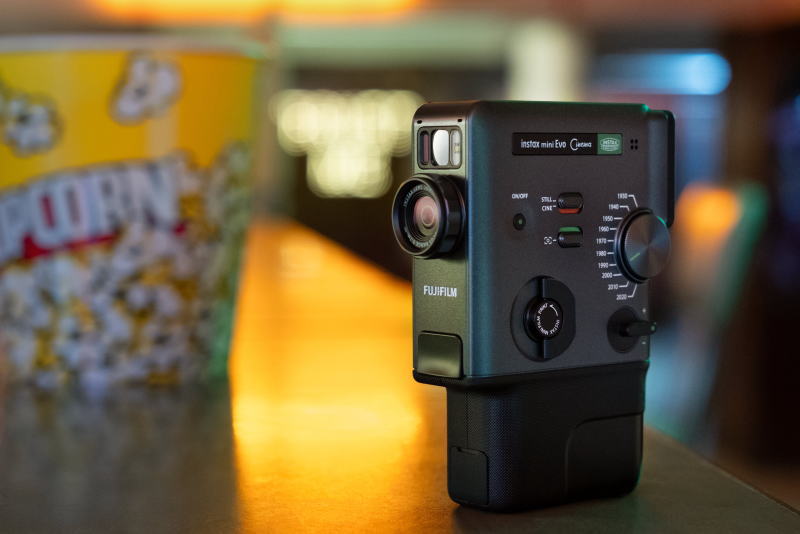 instax mini Evo Cinema